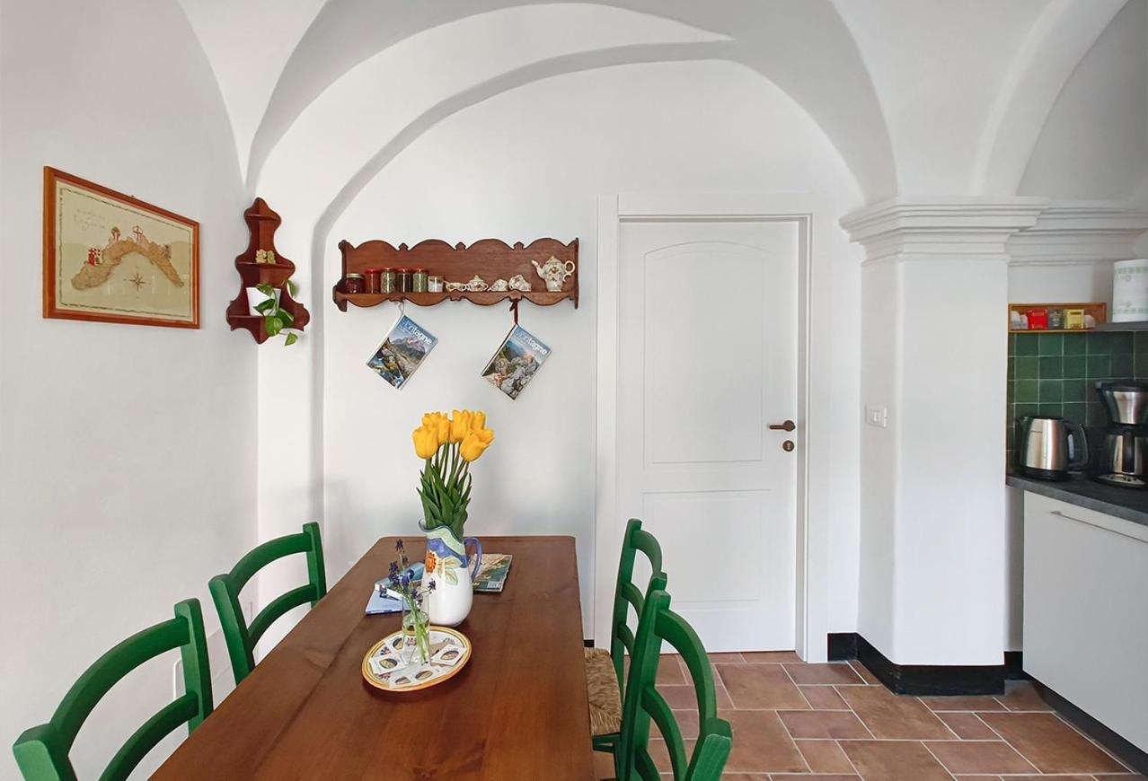 Ca Eucalipto Hotel Finale Ligure Bagian luar foto
